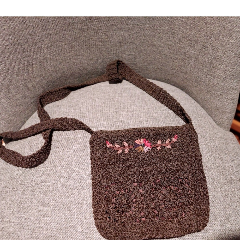 Brown Crochet Sak Crossbody Bag with Floral Embroidery EUC - Picture 2 of 4